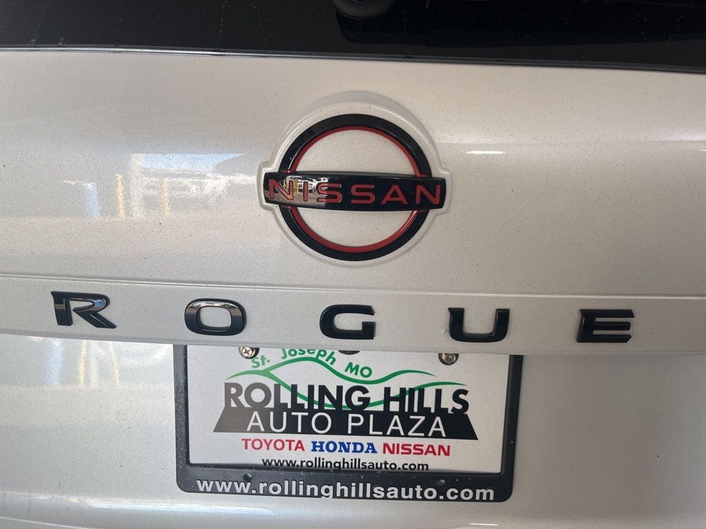 2025 Nissan Rogue Rock Creek