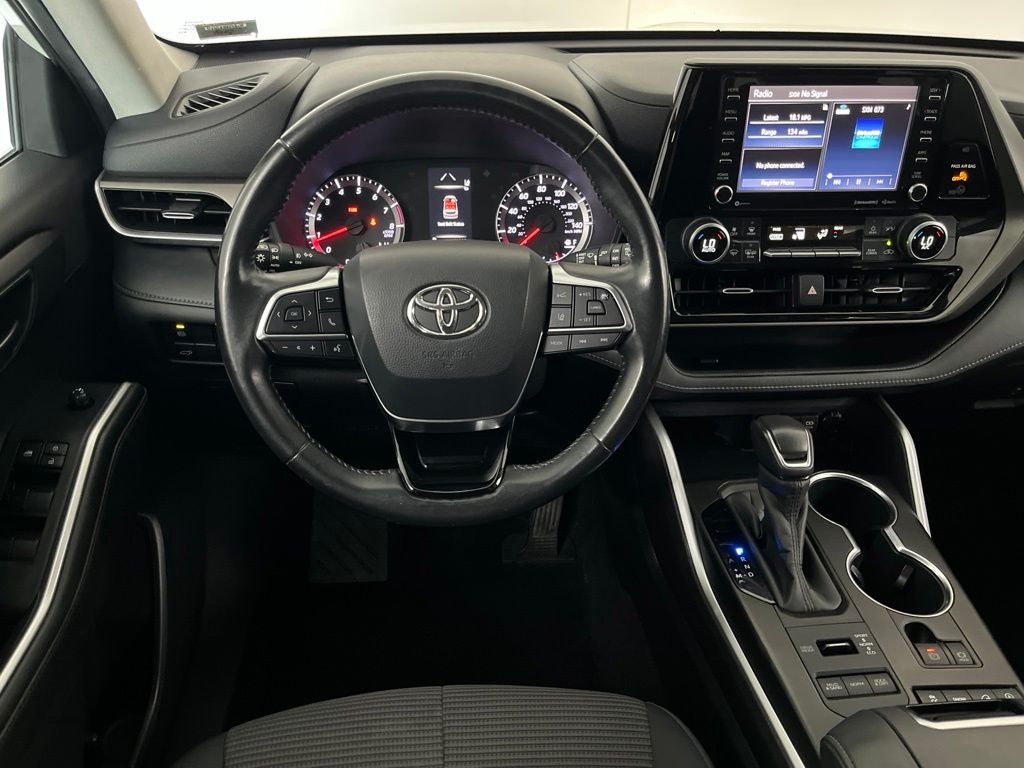 2020 Toyota Highlander LE