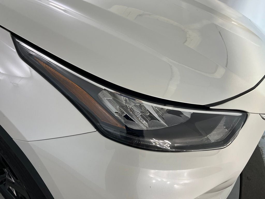 2020 Toyota Highlander LE