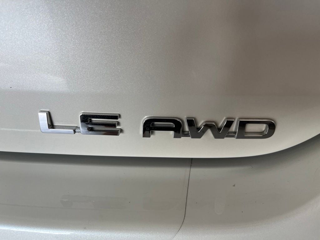 2020 Toyota Highlander LE