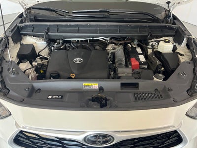 2020 Toyota Highlander LE