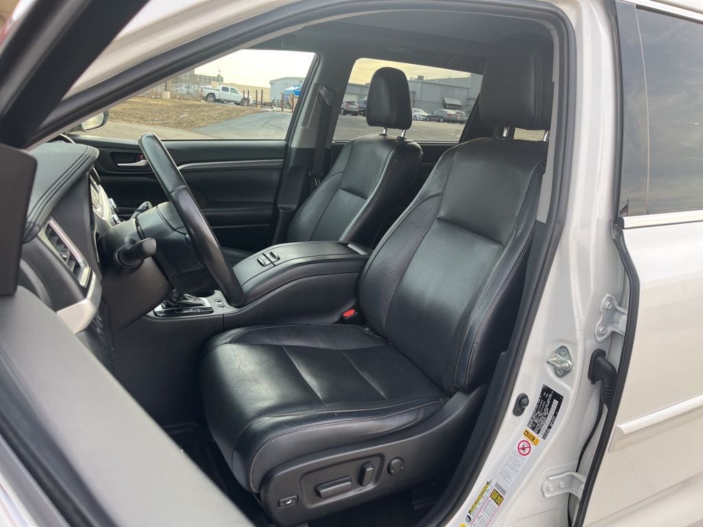 2019 Toyota Highlander Limited Platinum