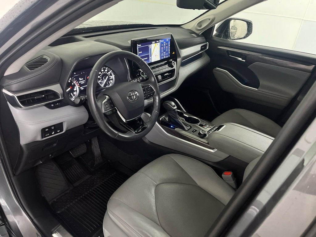 2021 Toyota Highlander Platinum