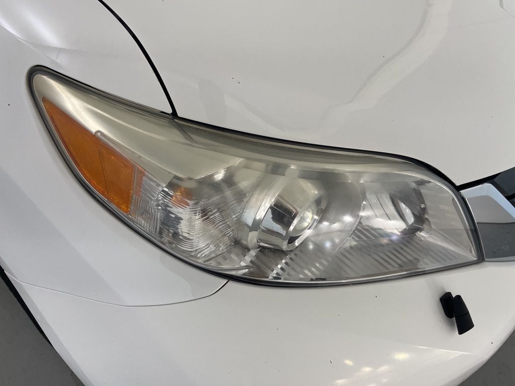 2014 Toyota Sienna LE 8 Passenger