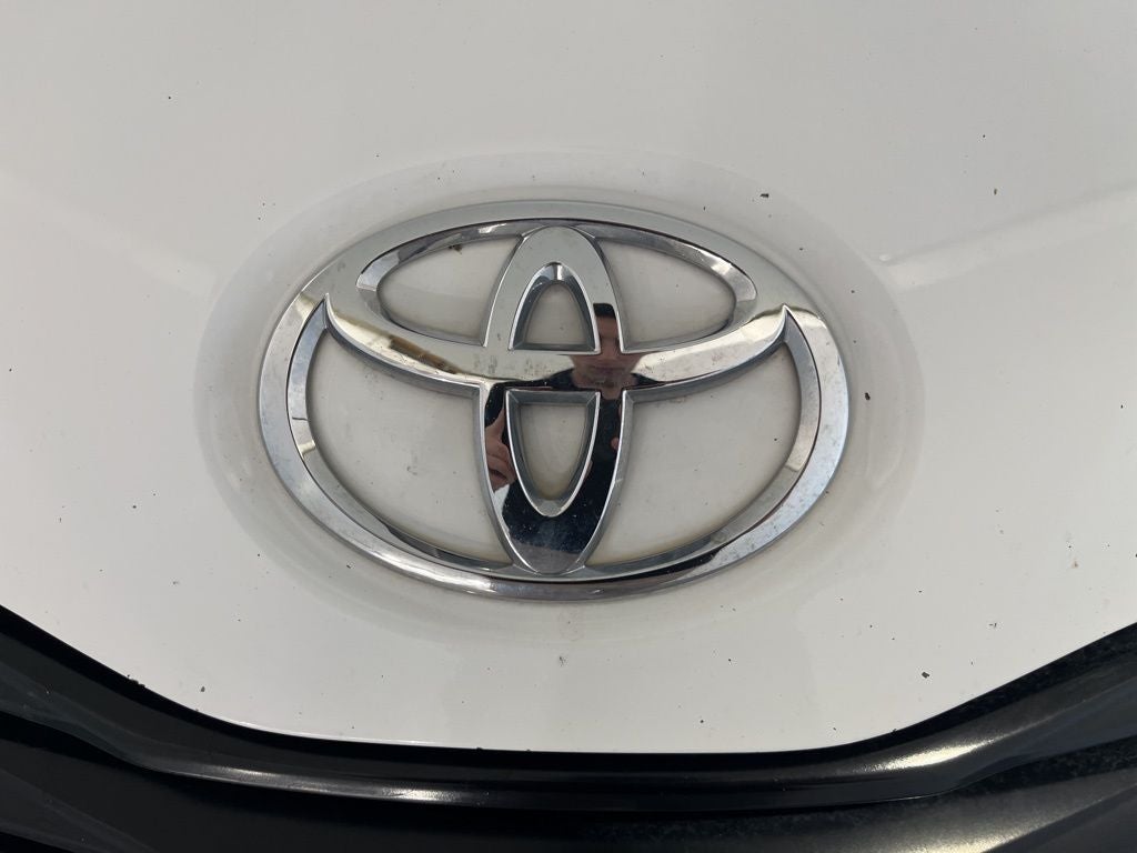 2014 Toyota Sienna LE 8 Passenger