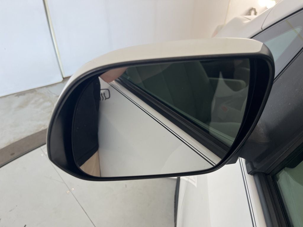 2014 Toyota Sienna LE 8 Passenger