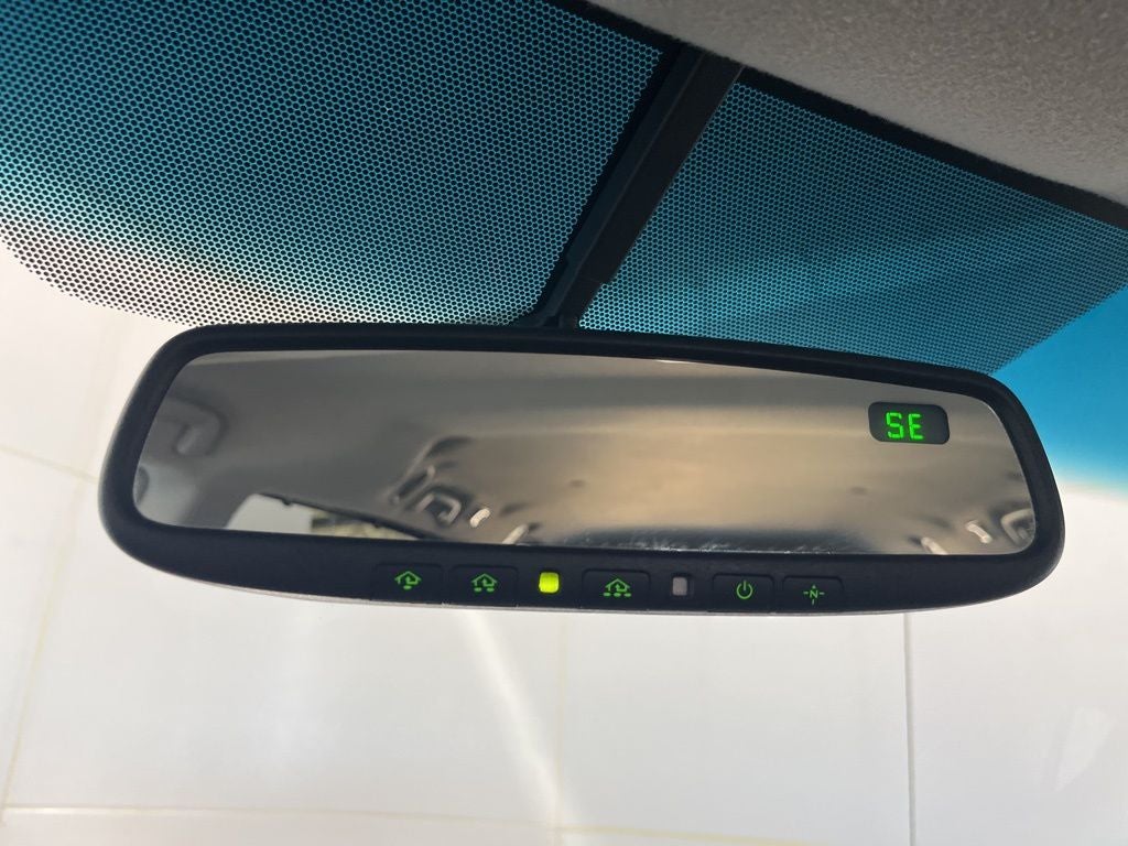 2014 Toyota Sienna LE 8 Passenger