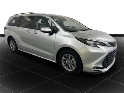 2024 Toyota Sienna XLE 7 Passenger