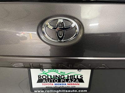 2017 Toyota Sienna XLE 7 Passenger
