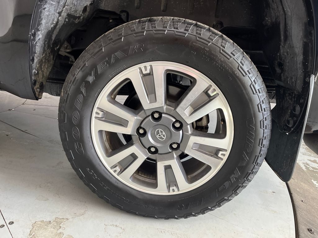 2019 Toyota Tundra Platinum 5.7L V8