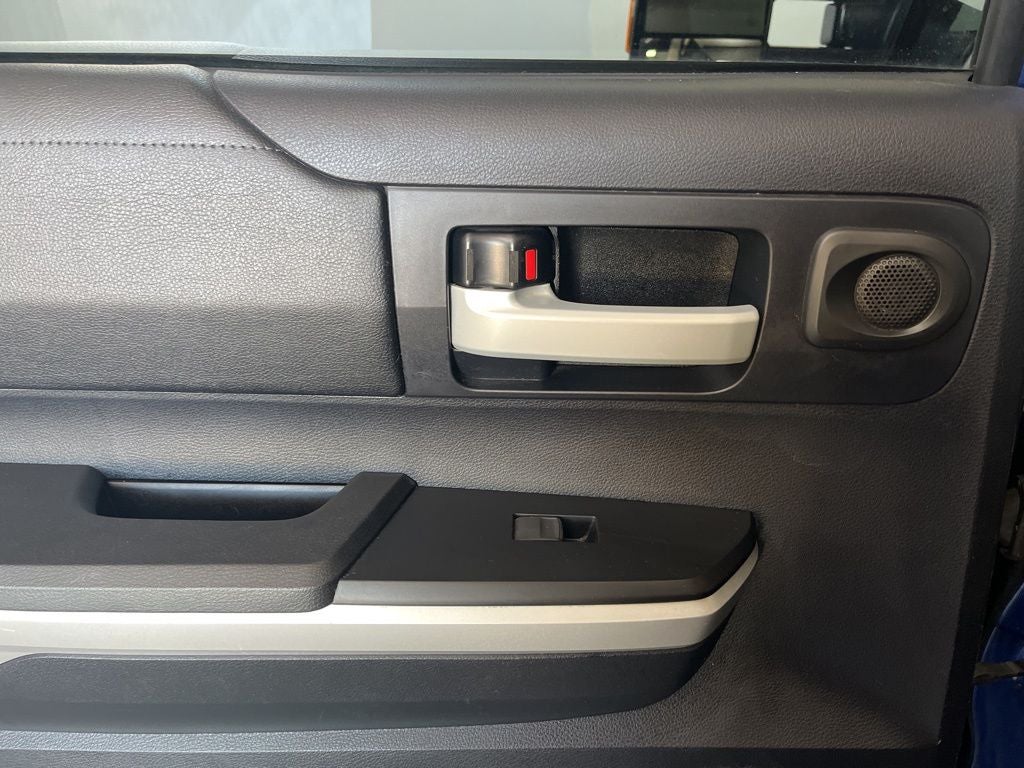 2015 Toyota Tundra SR5