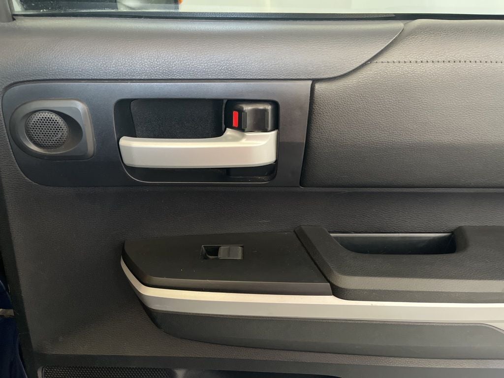 2015 Toyota Tundra SR5