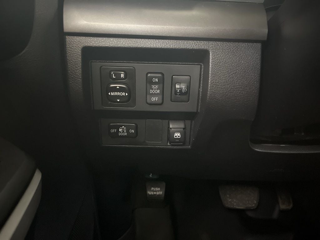 2015 Toyota Tundra SR5