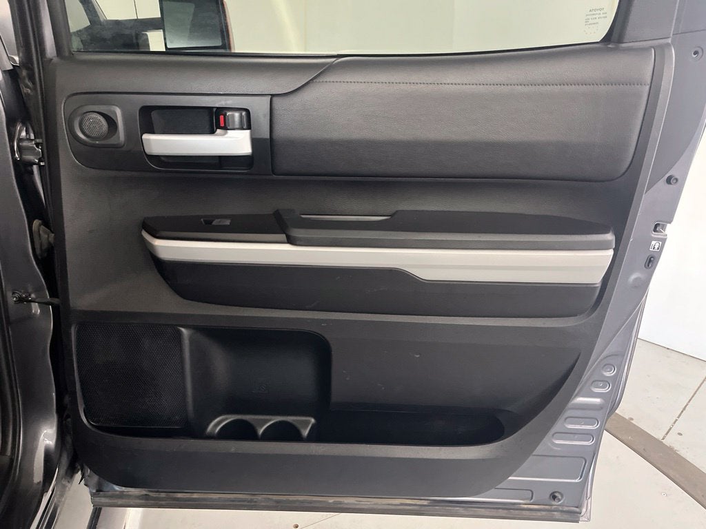 2018 Toyota Tundra SR5
