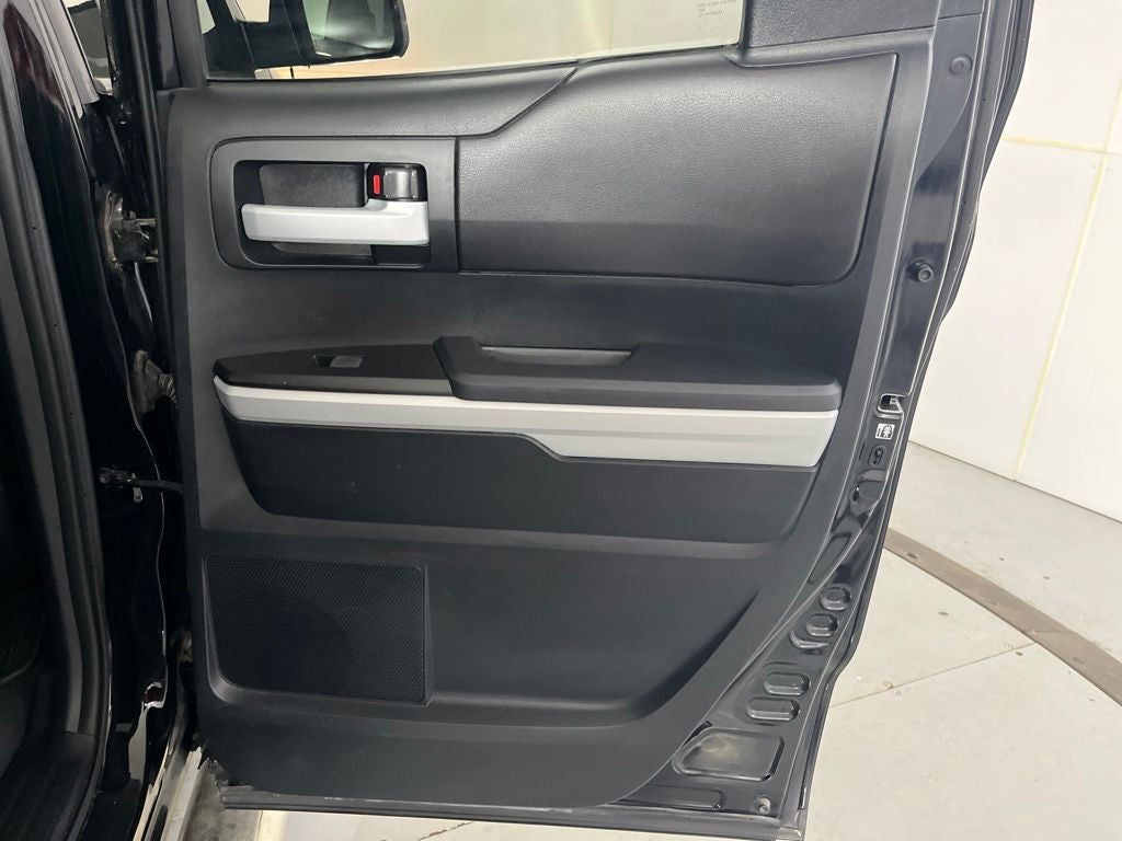 2017 Toyota Tundra SR5