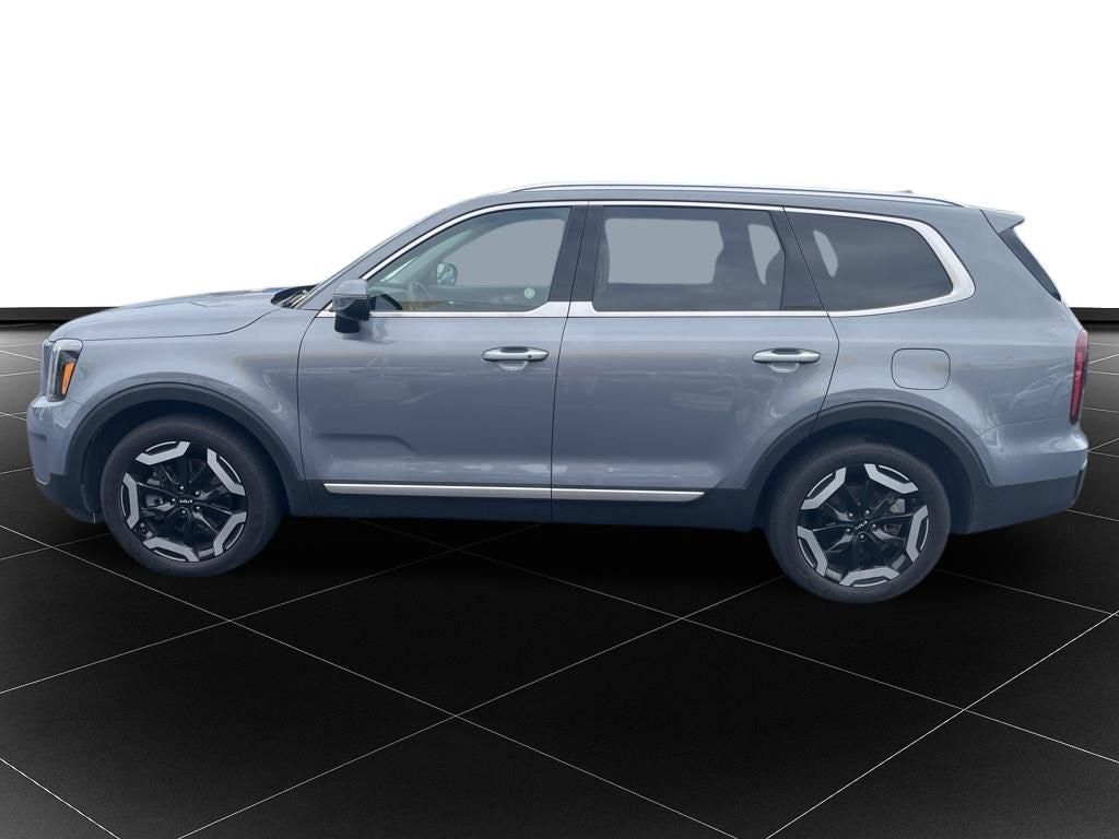 Used 2025 Kia Telluride S with VIN 5XYP64GC2SG628837 for sale in Kansas City