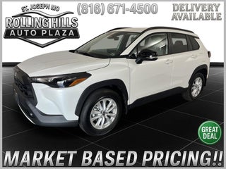 2026 Toyota Corolla Cross LE