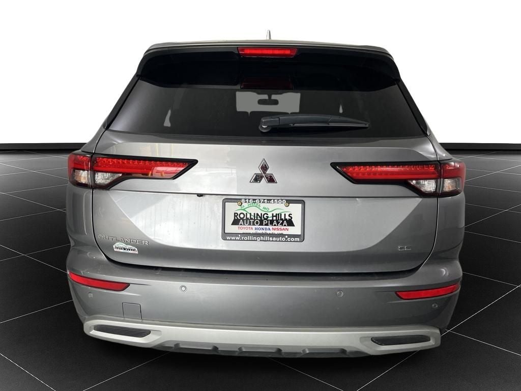 2023 Mitsubishi Outlander SE
