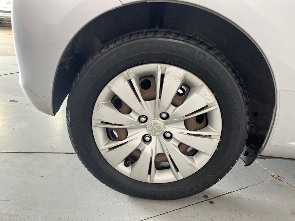 2012 Toyota Yaris LE