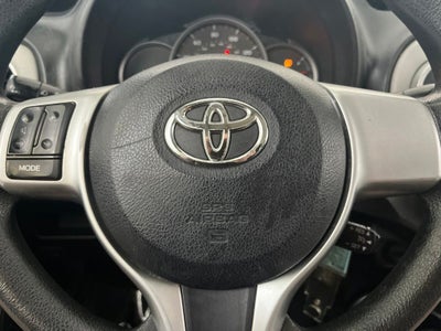 2012 Toyota Yaris LE