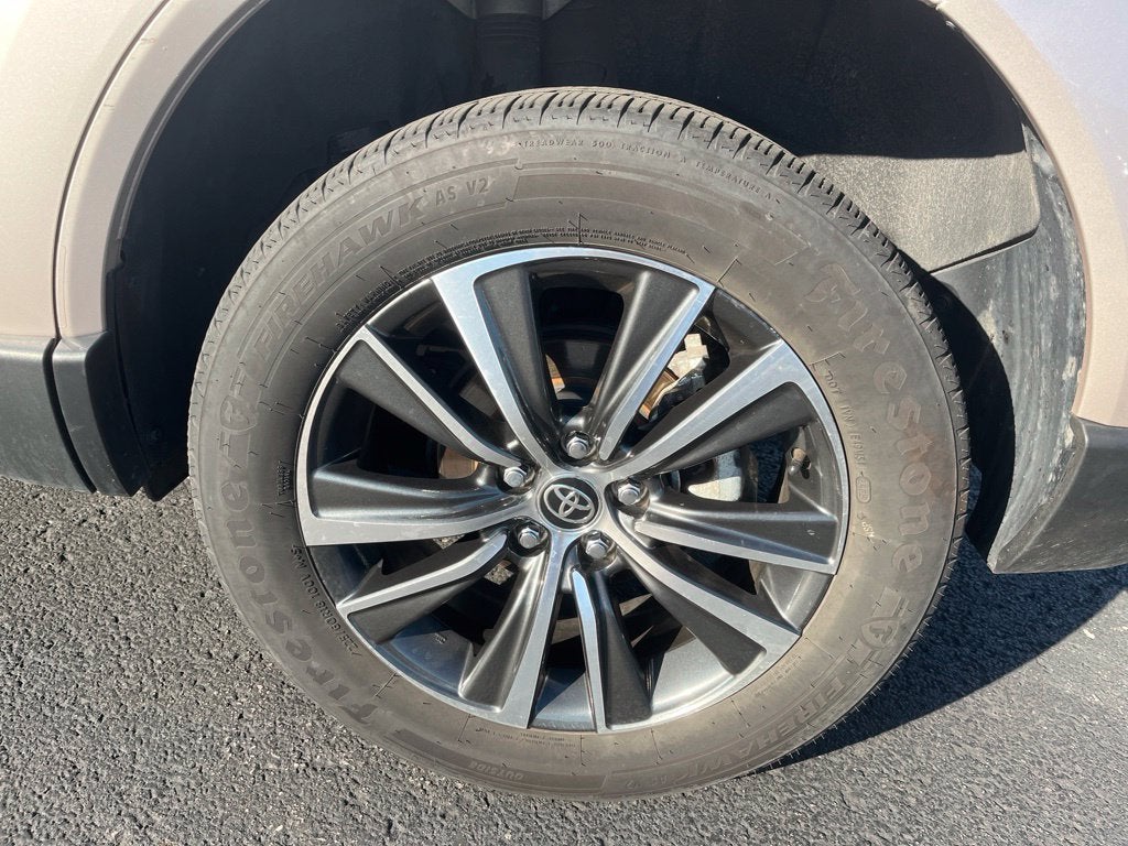 2024 Toyota Venza LE