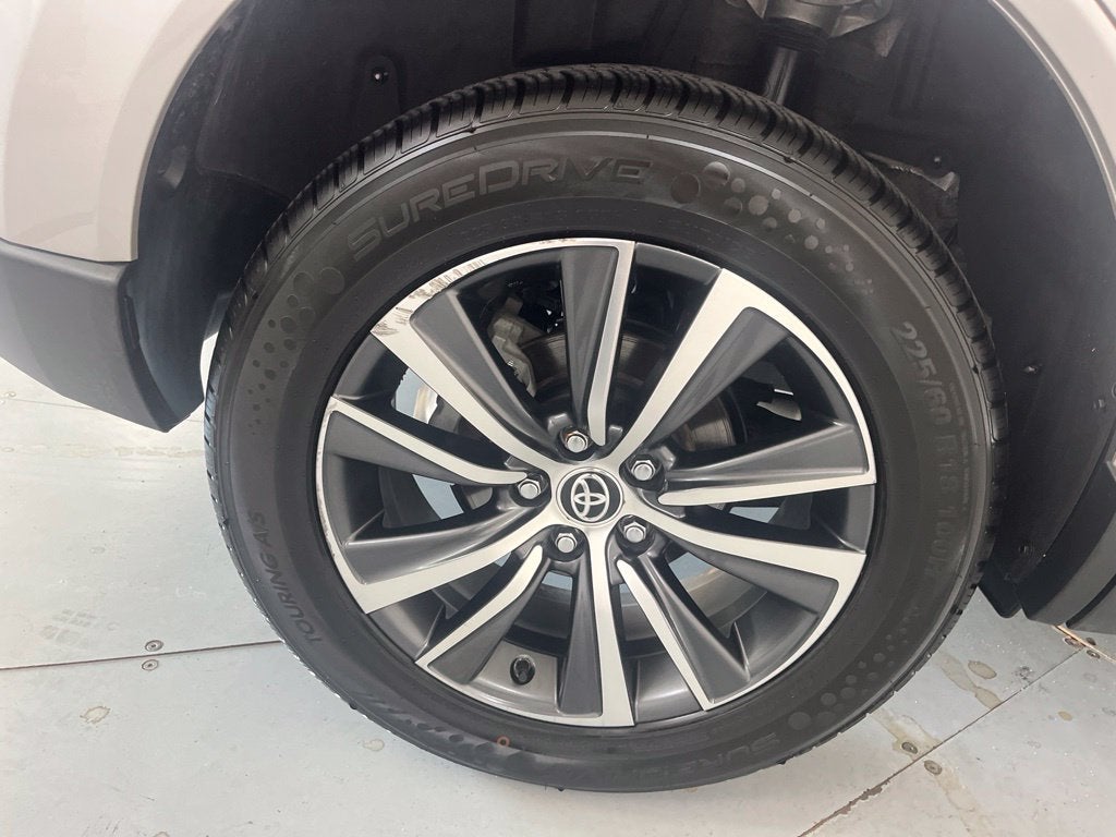 2024 Toyota Venza LE