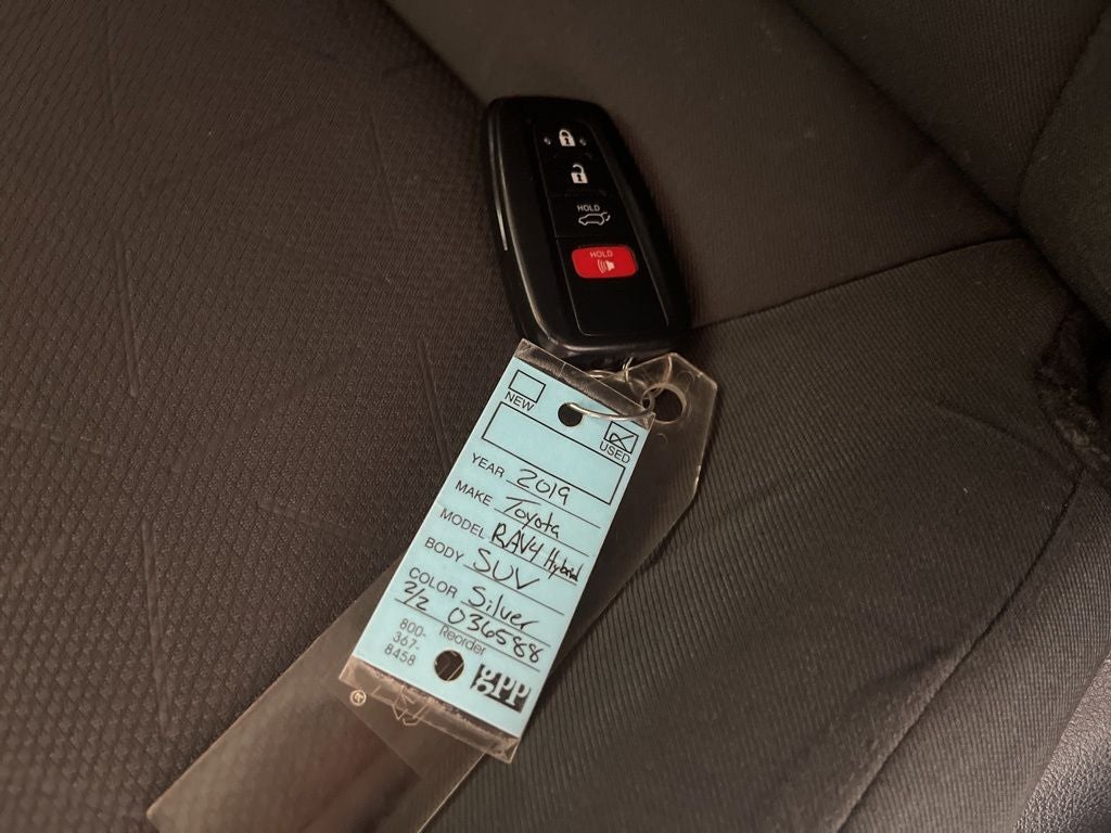 2019 Toyota RAV4 Hybrid XLE