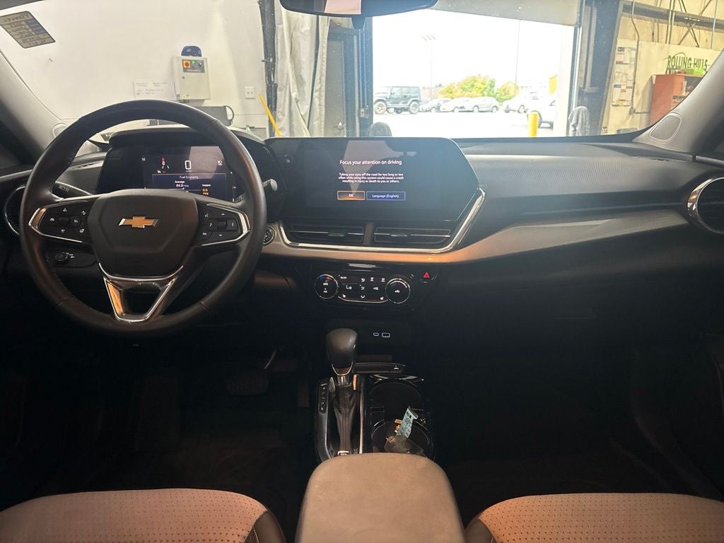 2025 Chevrolet Trax LT