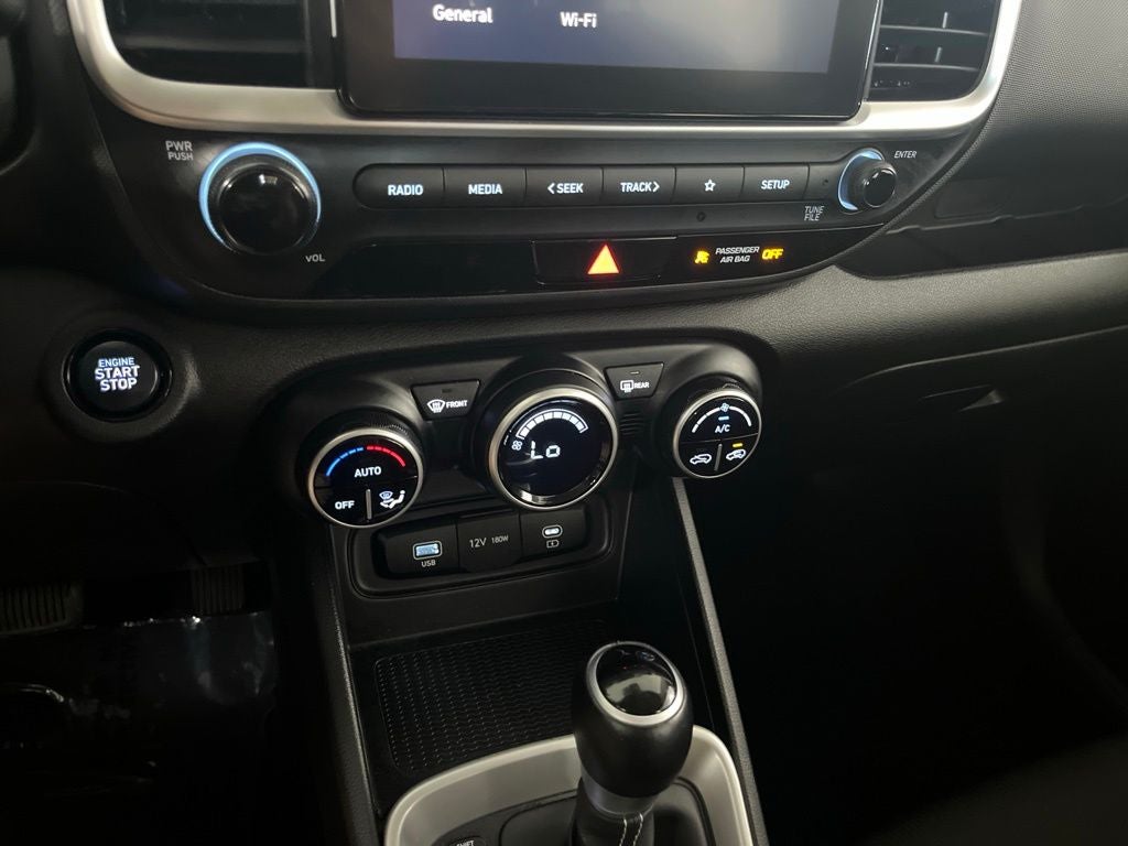 2025 Hyundai Venue SEL