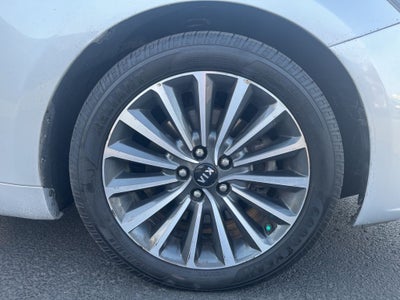 2017 Kia Cadenza Premium