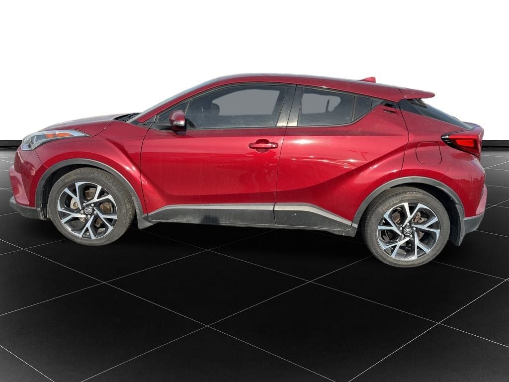 Used 2018 Toyota C-HR XLE with VIN NMTKHMBX3JR016242 for sale in Kansas City