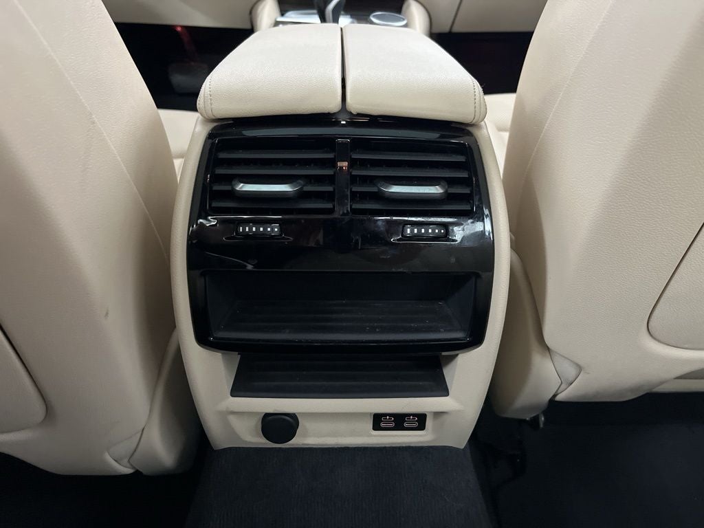2022 BMW 5 Series 530i - Photo 31
