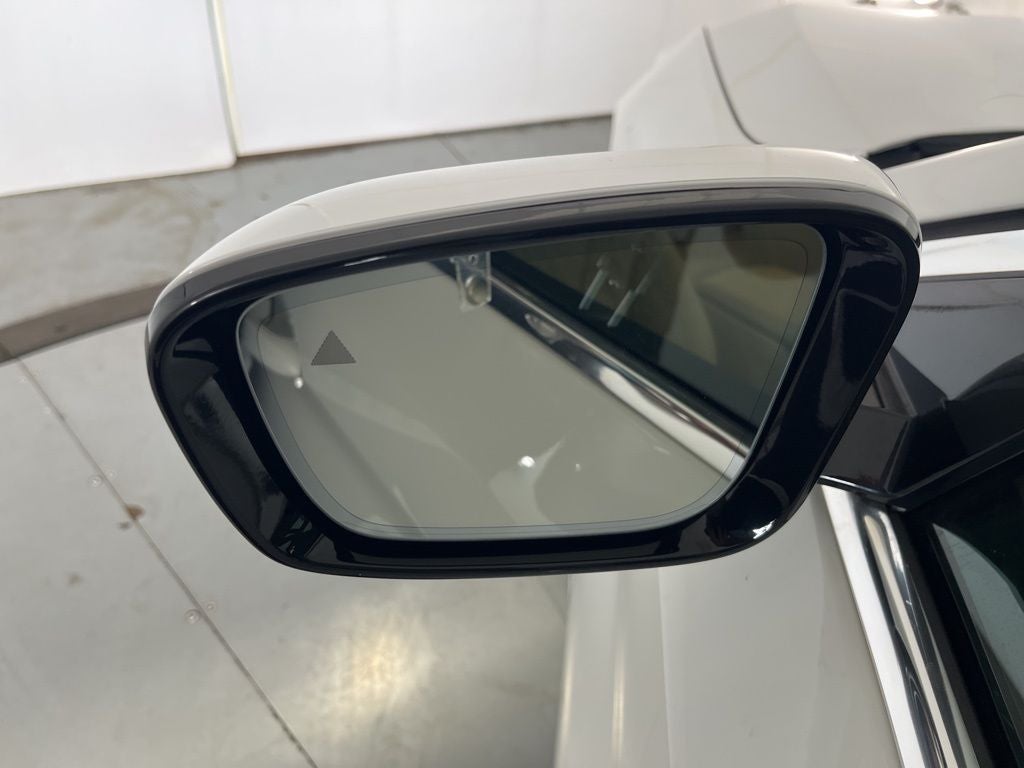 2022 BMW 5 Series 530i - Photo 39