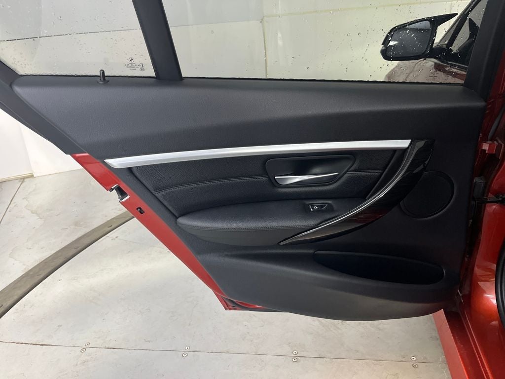 2018 BMW 3 Series 330i xDrive
