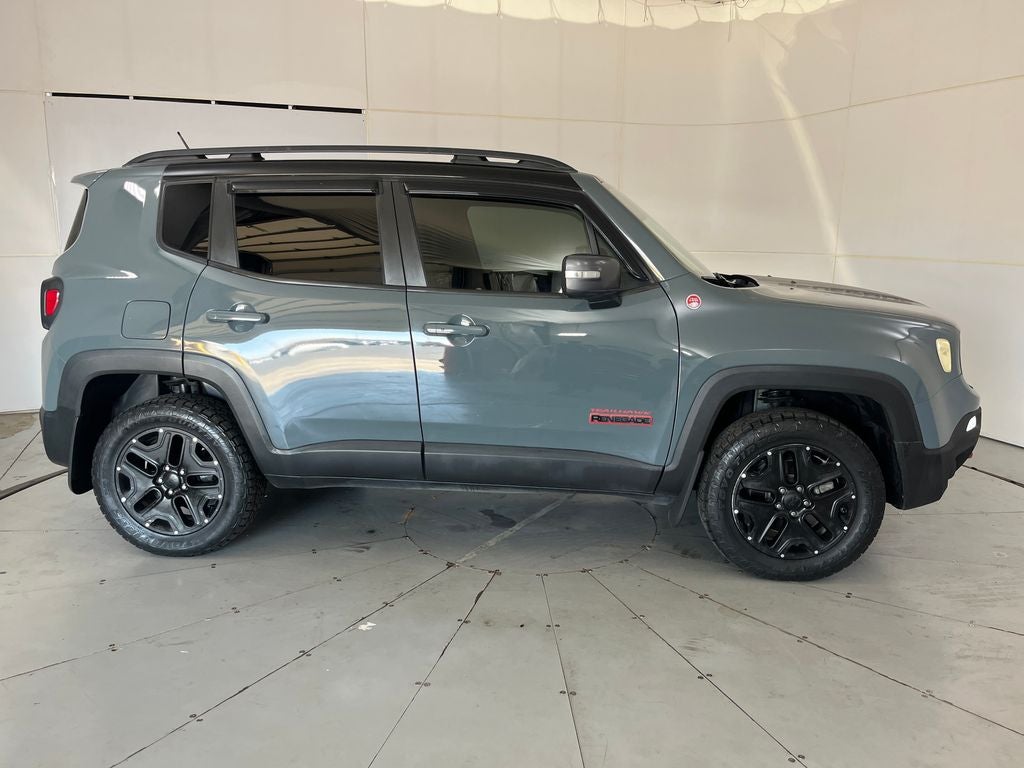 2016 Jeep Renegade Trailhawk
