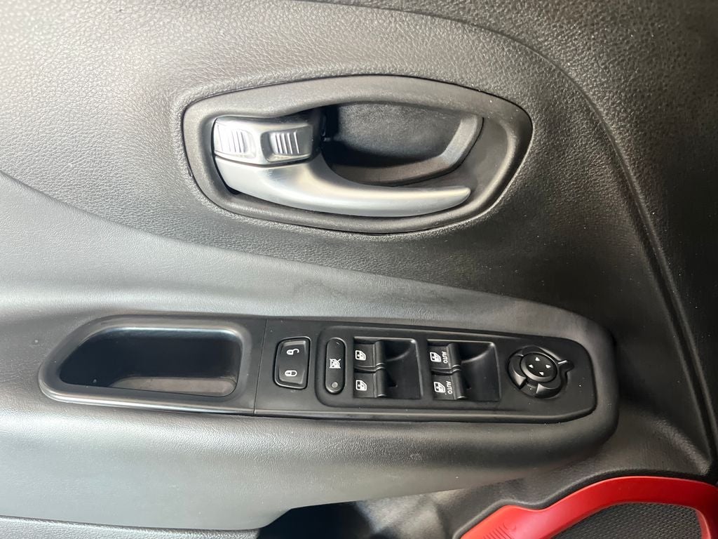 2016 Jeep Renegade Trailhawk