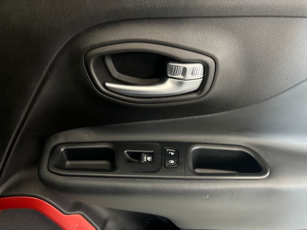 2016 Jeep Renegade Trailhawk