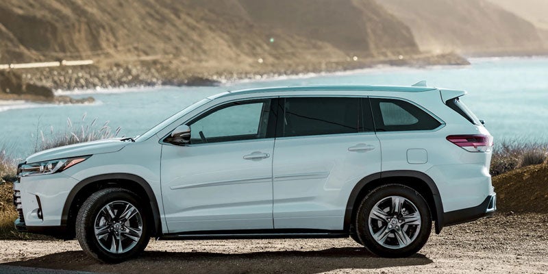 Rolling Hills Toyota in St. Joseph MO